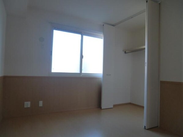 イーズフィールド Bの物件内観写真